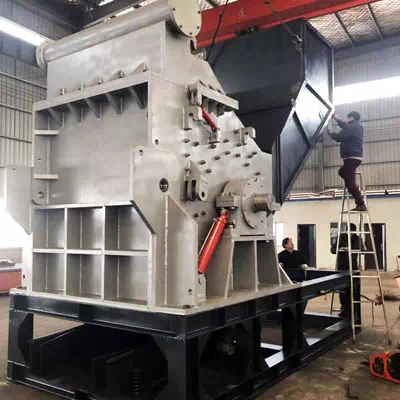 Iron scrap metal crushing machine