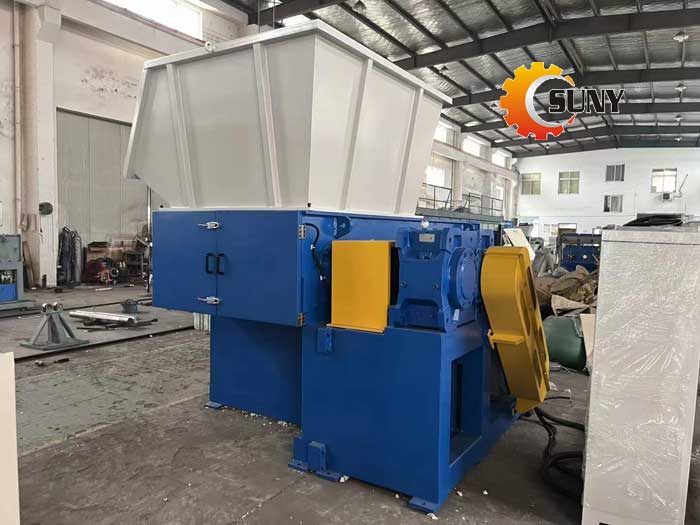 Single shaft shredder loading to Malaysia